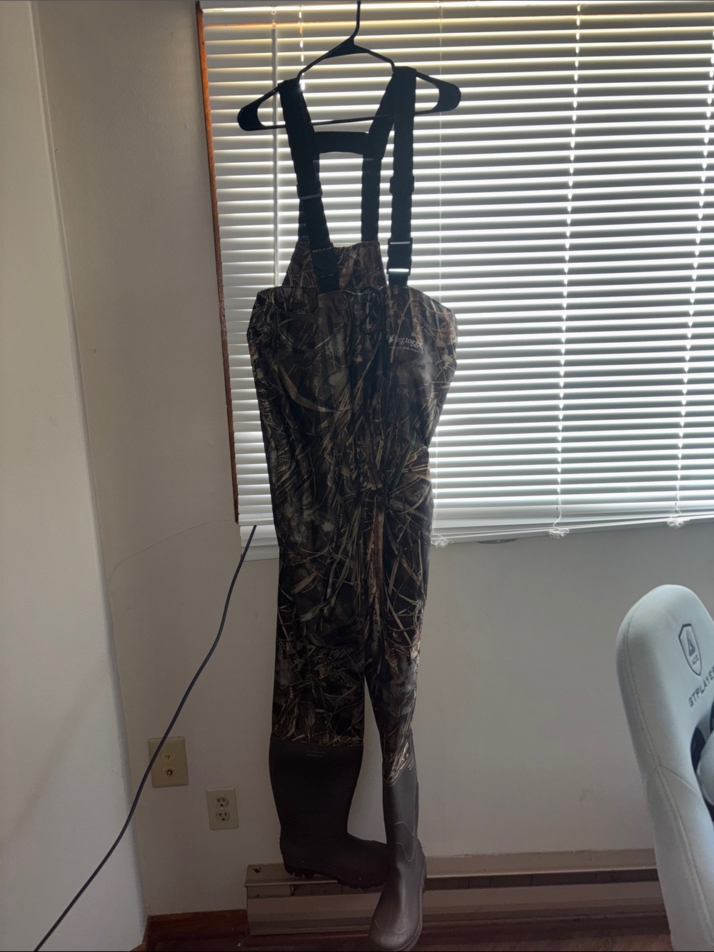 Men's Camo Chest Waders with Adjustable Straps